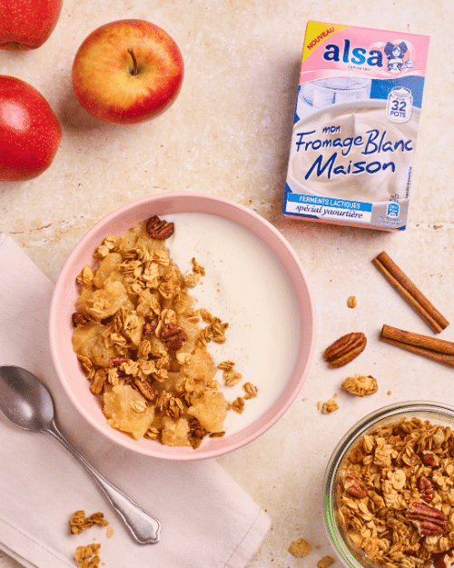 recette de Fromage blanc aux pommes cuites & granola alsa